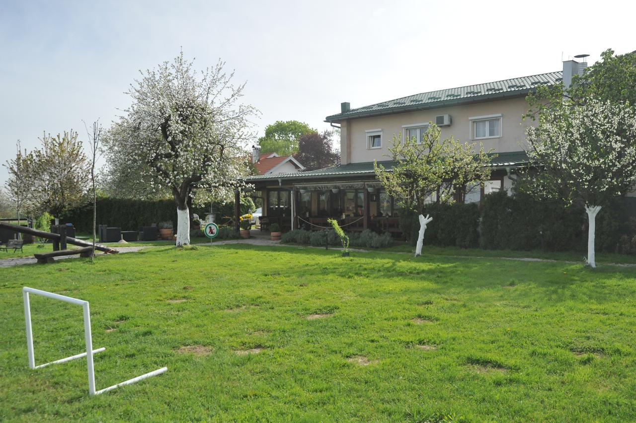 Bed and Breakfast Klet Cinkus Hrvatski Leskovac Екстер'єр фото